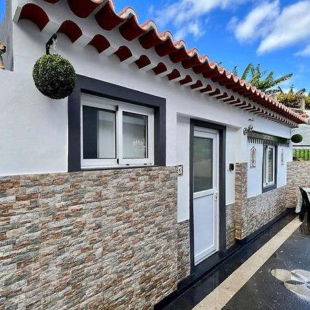 Modern Minimalist Studio With Essential Comfort Funchal  Extérieur photo